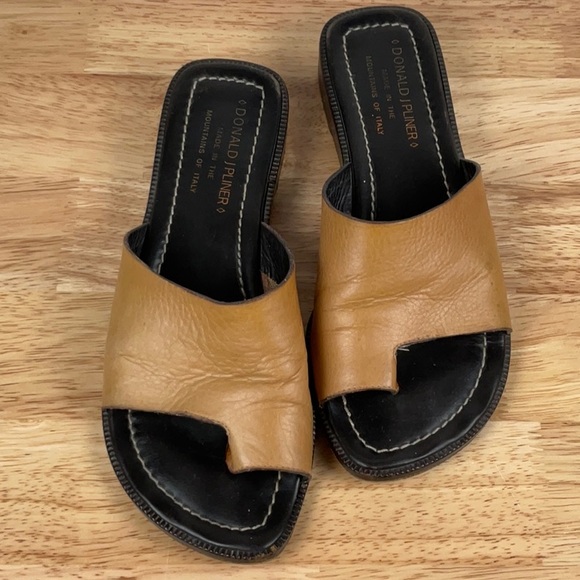 DONALD J PLINER tan leather sandals - Picture 2 of 16